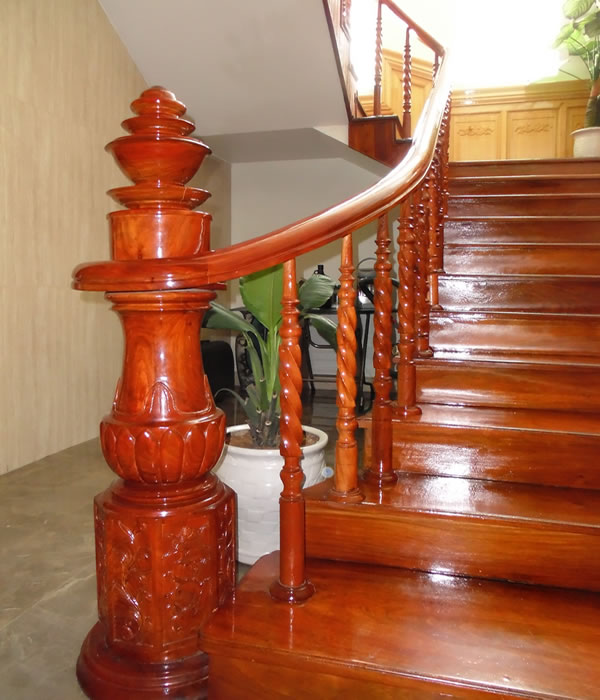 Cầu thang gỗ Lim kiểu song Xoắn