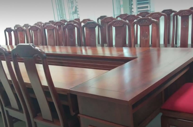 Bàn ghế phòng họp bằng gỗ tự nhiên 20